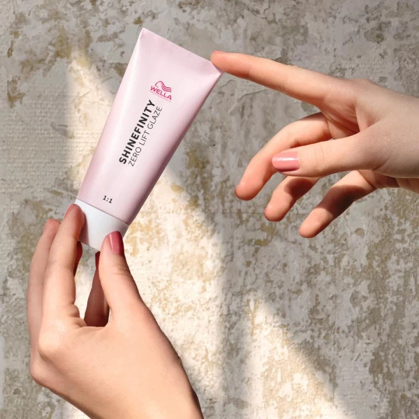 Coloration Gloss Shinefinity 00/89 Blue Booster Wella 60ML – Image 6